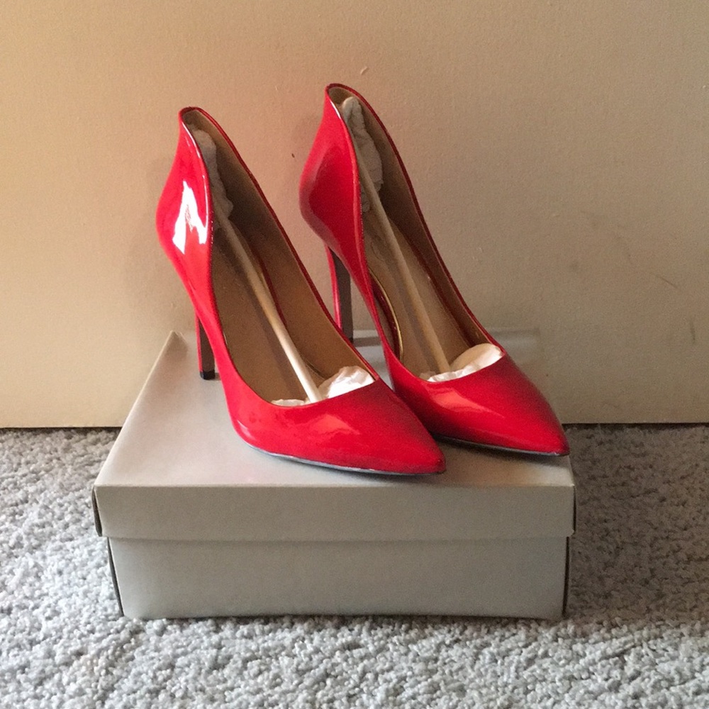 Jessica Simpson Patent Red Pumps